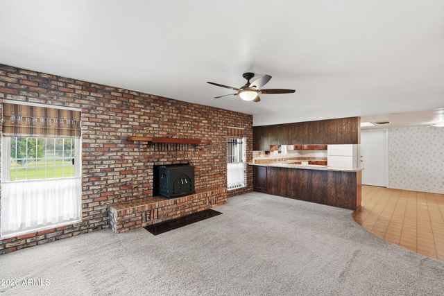 7909 W Country Gables Drive, Peoria, AZ 85381