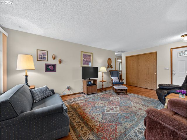 3025 Ne 29TH St, Gresham, OR 97030