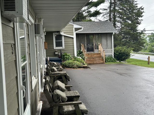 240 N State Rd 35, Alma, WI 54610