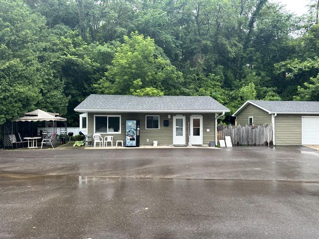 240 N State Rd 35, Alma, WI 54610