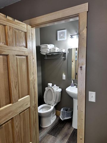 240 N State Rd 35, Alma, WI 54610