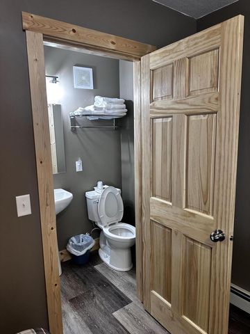 240 N State Rd 35, Alma, WI 54610