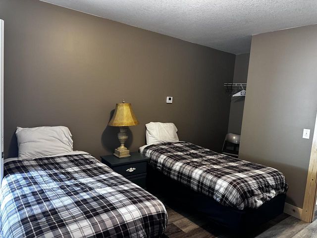 240 N State Rd 35, Alma, WI 54610