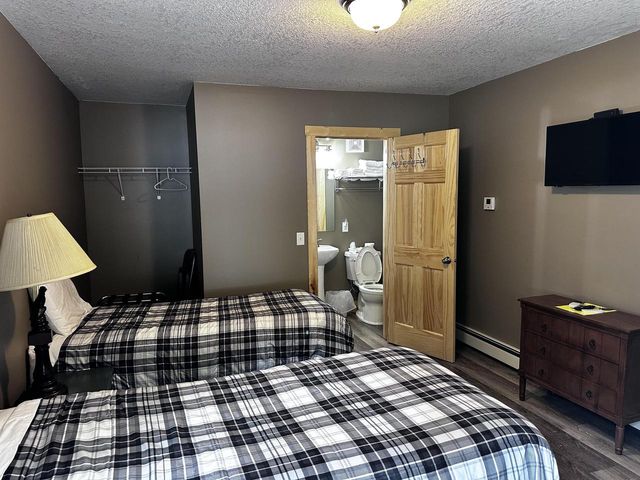 240 N State Rd 35, Alma, WI 54610