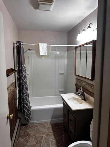 240 N State Rd 35, Alma, WI 54610