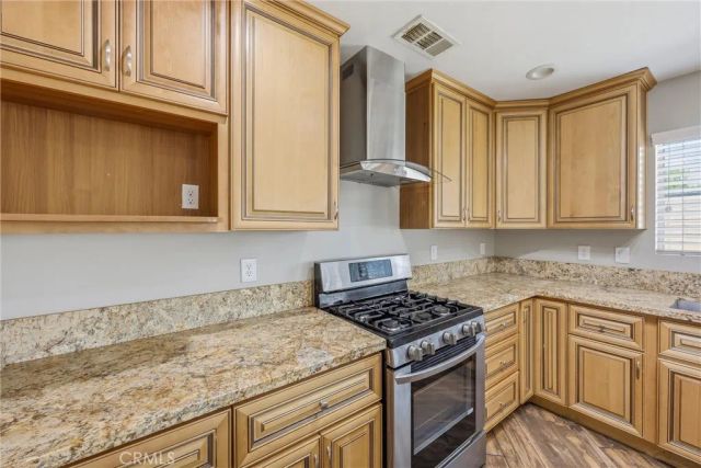 956 W Tibbot, Rialto, CA 92377