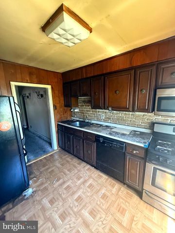 7251 LAWNDALE AVENUE, Philadelphia, PA 19111