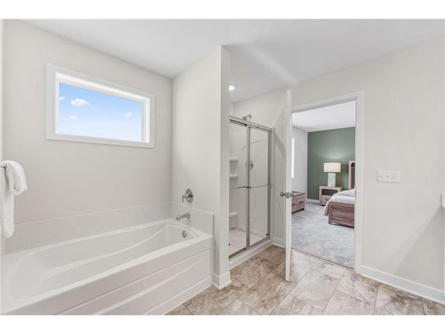 1551 Creekwood Dr, New Richmond, WI 54017