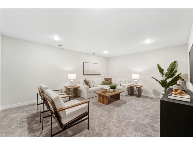 1551 Creekwood Dr, New Richmond, WI 54017