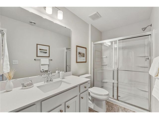 1551 Creekwood Dr, New Richmond, WI 54017