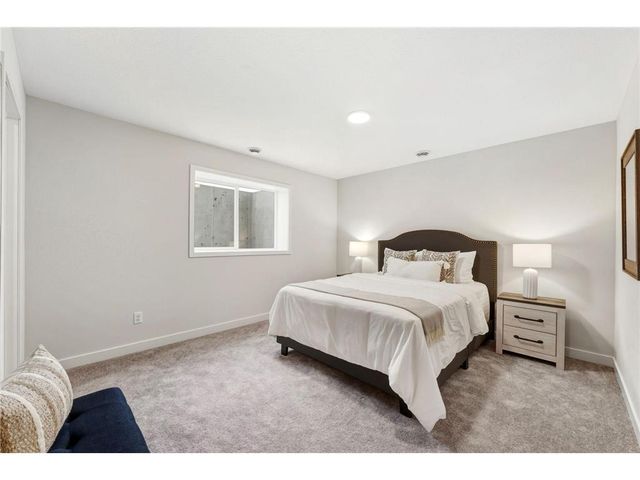 1551 Creekwood Dr, New Richmond, WI 54017