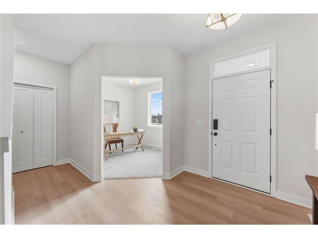 1551 Creekwood Dr, New Richmond, WI 54017