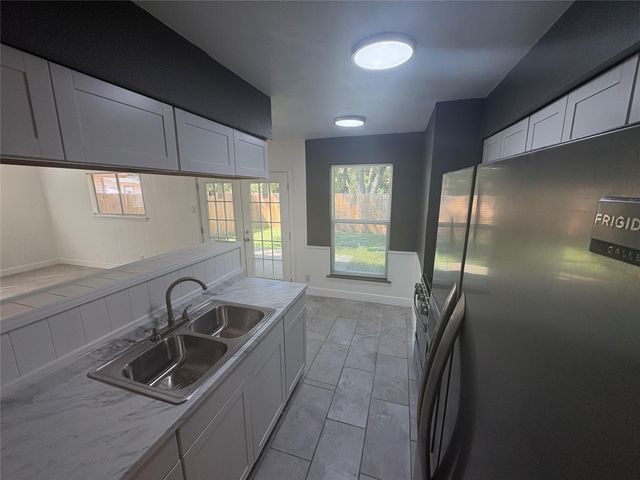 6220 Thurgood Ave, Austin, TX 78721