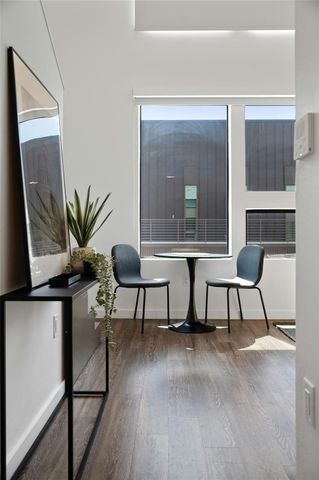 49 Navasota ST 216, Austin, TX 78702