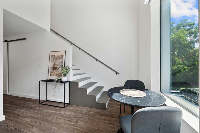 49 Navasota ST 216, Austin, TX 78702