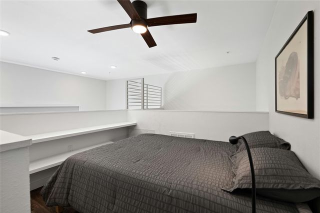 49 Navasota ST 216, Austin, TX 78702