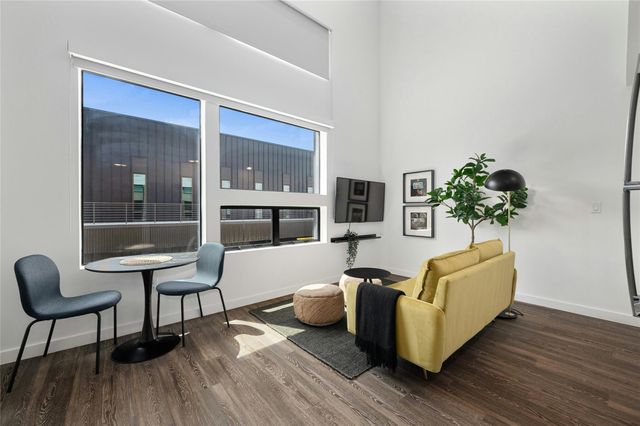 49 Navasota ST 216, Austin, TX 78702