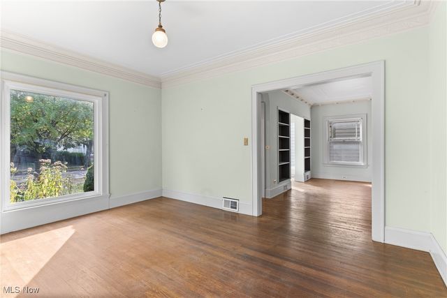 3007 Edgehill Road, Cleveland Heights, OH 44118