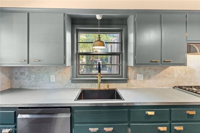 3007 Edgehill Road, Cleveland Heights, OH 44118