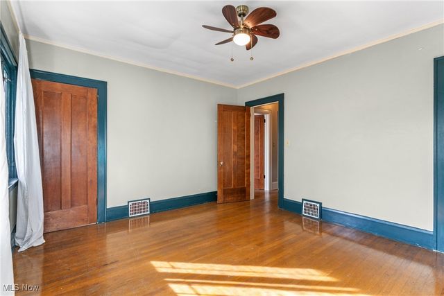 3007 Edgehill Road, Cleveland Heights, OH 44118