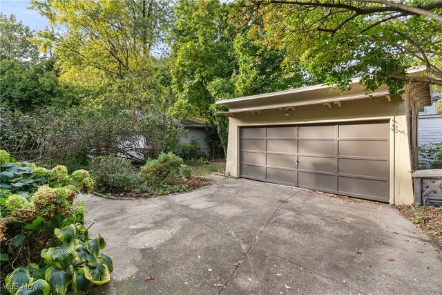 3007 Edgehill Road, Cleveland Heights, OH 44118