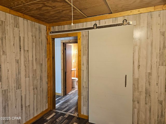 711 Heavener Lane, Southport, FL 32409