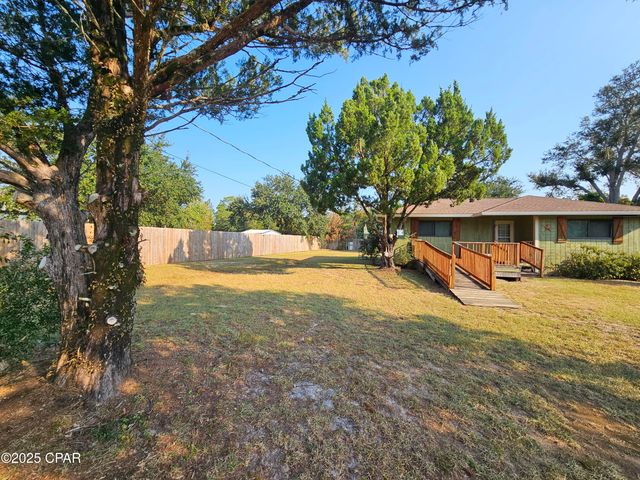 711 Heavener Lane, Southport, FL 32409