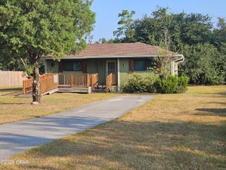 711 Heavener Lane, Southport, FL 32409