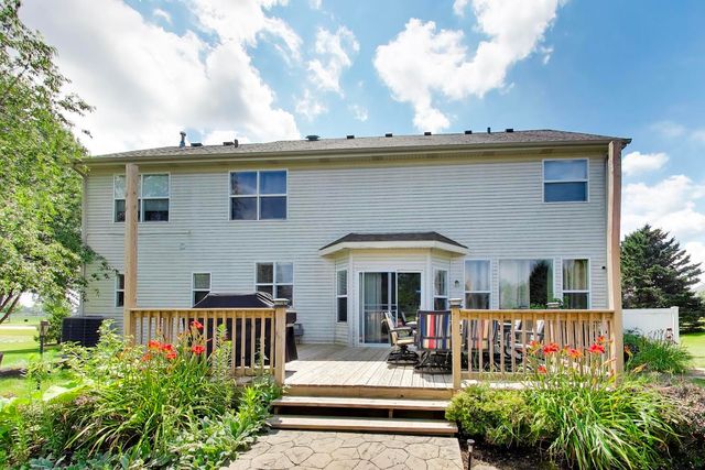 1904 Dakota Ridge, Johnsburg, IL 60051