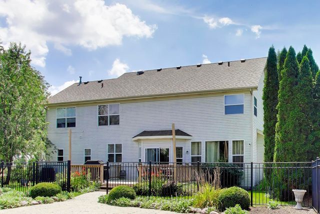 1904 Dakota Ridge, Johnsburg, IL 60051