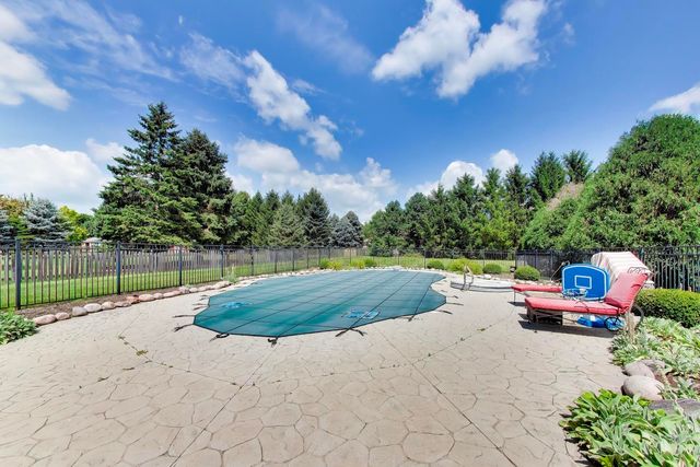 1904 Dakota Ridge, Johnsburg, IL 60051