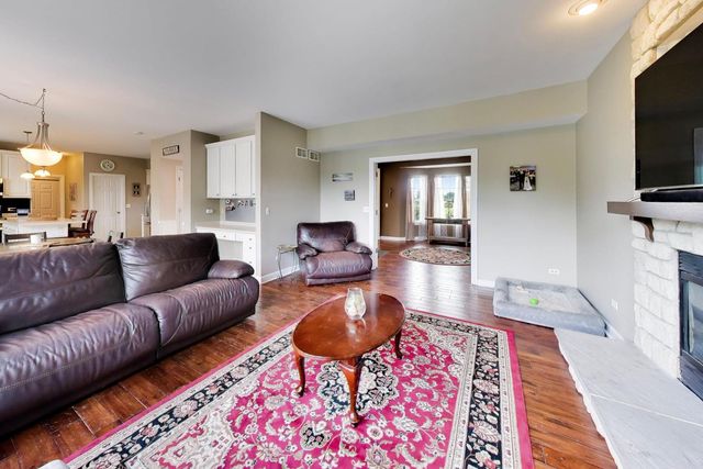 1904 Dakota Ridge, Johnsburg, IL 60051