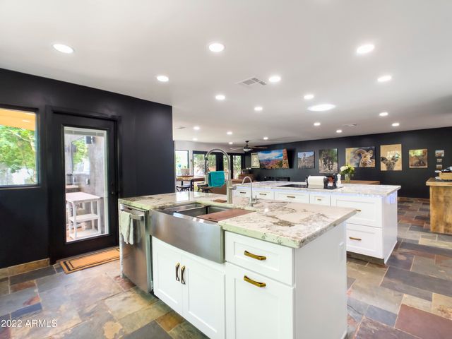1834 E RIVIERA Drive, Tempe, AZ 85282