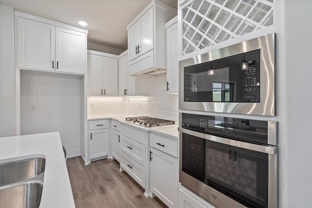 7002 SW Basswood Avenue, Bentonville, AR 72713