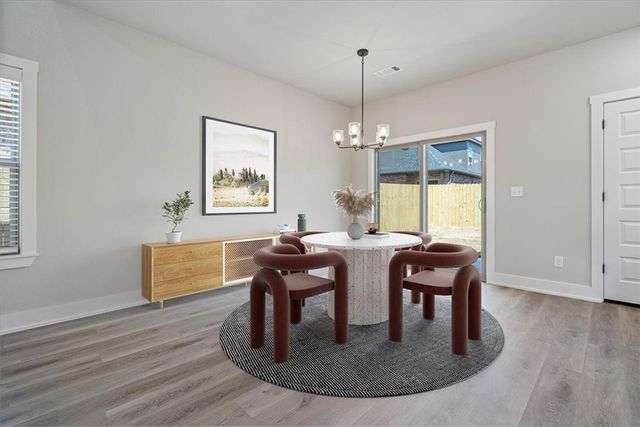 7002 SW Basswood Avenue, Bentonville, AR 72713