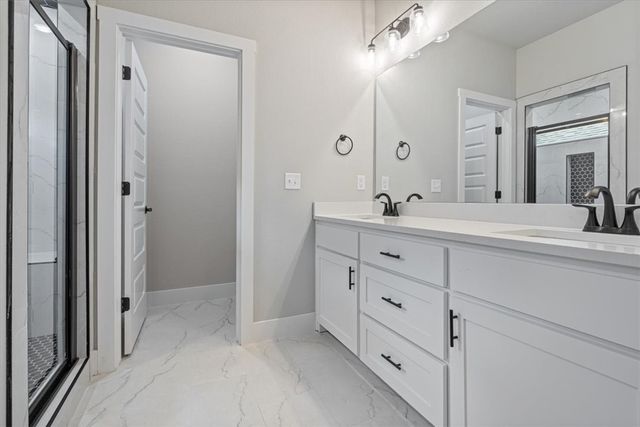 7002 SW Basswood Avenue, Bentonville, AR 72713