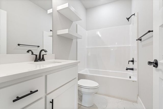 7002 SW Basswood Avenue, Bentonville, AR 72713