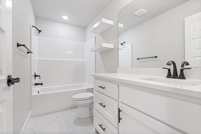 7002 SW Basswood Avenue, Bentonville, AR 72713