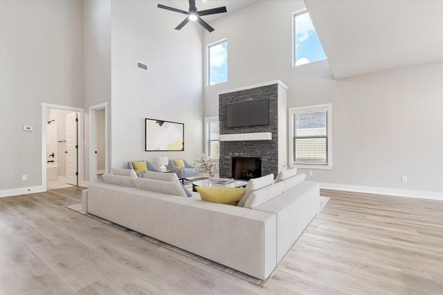 7002 SW Basswood Avenue, Bentonville, AR 72713