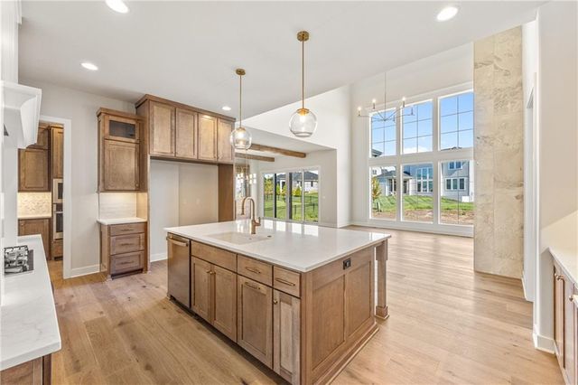 12502 W 170th Terrace, Overland Park, KS 66221