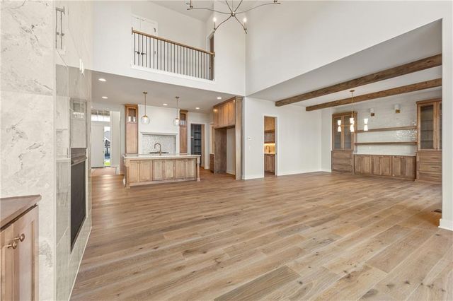 12502 W 170th Terrace, Overland Park, KS 66221