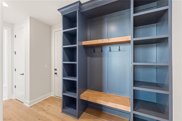 12502 W 170th Terrace, Overland Park, KS 66221