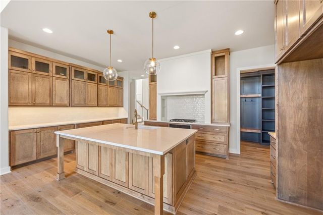 12502 W 170th Terrace, Overland Park, KS 66221