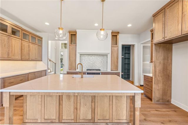 12502 W 170th Terrace, Overland Park, KS 66221