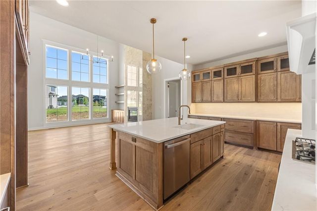 12502 W 170th Terrace, Overland Park, KS 66221