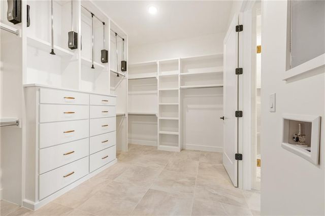 12502 W 170th Terrace, Overland Park, KS 66221