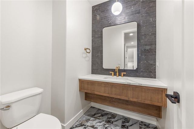 12502 W 170th Terrace, Overland Park, KS 66221