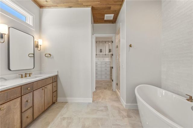 12502 W 170th Terrace, Overland Park, KS 66221