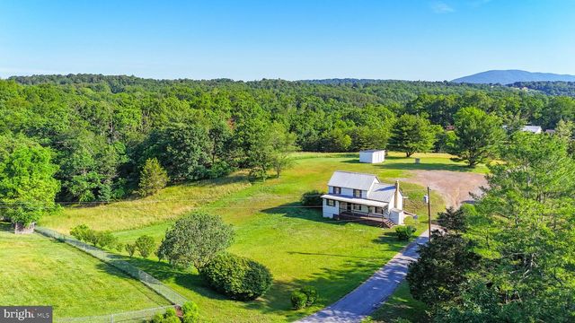 9000 CORNER RD, Hancock, MD 21750