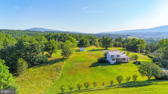 9000 CORNER RD, Hancock, MD 21750